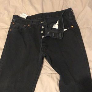 Levi’s 501 button fly w34/L32 in perfect condition